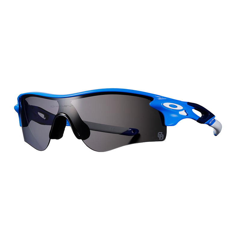 OAKLEYレイダー-connectedremag.com